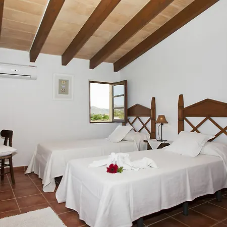 Cal Mercader Villa *